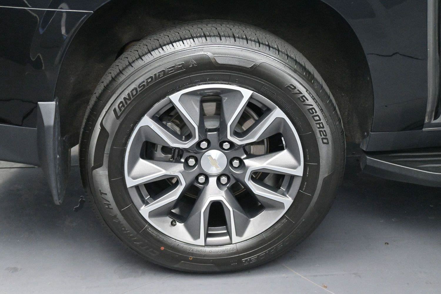 Used 2023 Chevrolet Suburban LS AWD/4WD image 38