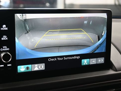 Used 2025 Honda Pilot TrailSport image 26