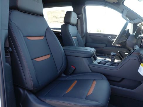 New 2026 GMC Sierra 1500 AT4 w/ AT4 Premium Package image 38