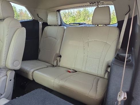 Used 2020 Buick Enclave Essence FWD image 20