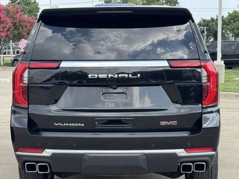 Certified 2025 GMC Yukon Denali AWD/4WD image 6
