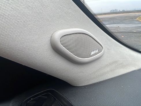 Used 2011 Cadillac Escalade EXT Premium image 29