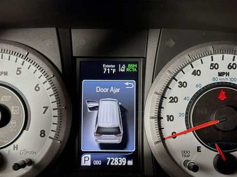 Used 2020 Toyota Sienna SE w/ SE Preferred Package image 15