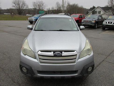 Used 2014 Subaru Outback 2.5i Limited w/ Moonroof Package image 3