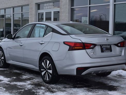 Used 2021 Nissan Altima 2.5 SV image 4