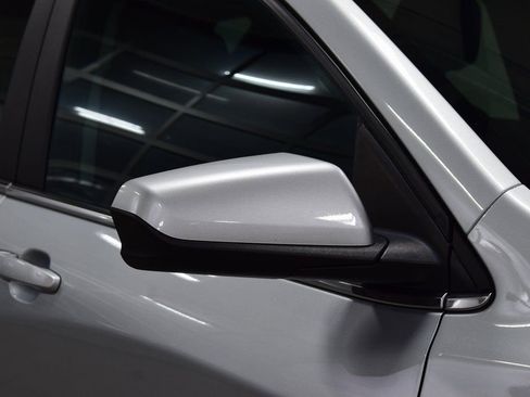 Used 2022 Chevrolet Equinox LT AWD/4WD image 17