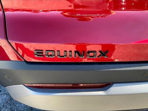 New 2026 Chevrolet Equinox LT w/ Midnight Edition image 9