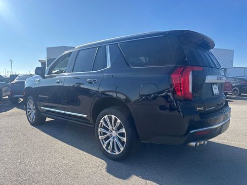 Used 2023 GMC Yukon Denali w/ Denali Reserve Package image 4