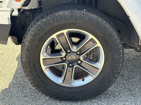 Used 2018 Jeep Wrangler Unlimited Sport S AWD/4WD image 10