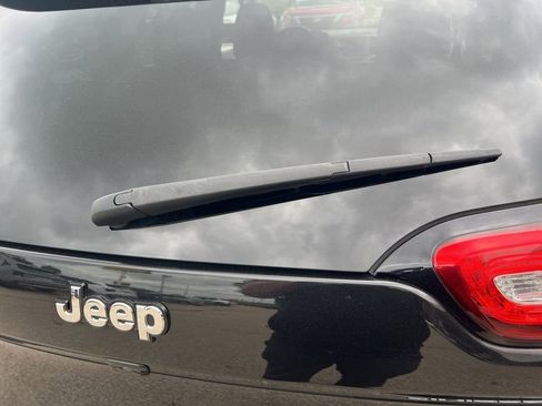 Used 2015 Jeep Cherokee Limited AWD/4WD image 36
