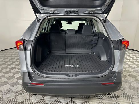 Used 2025 Toyota RAV4 LE image 31