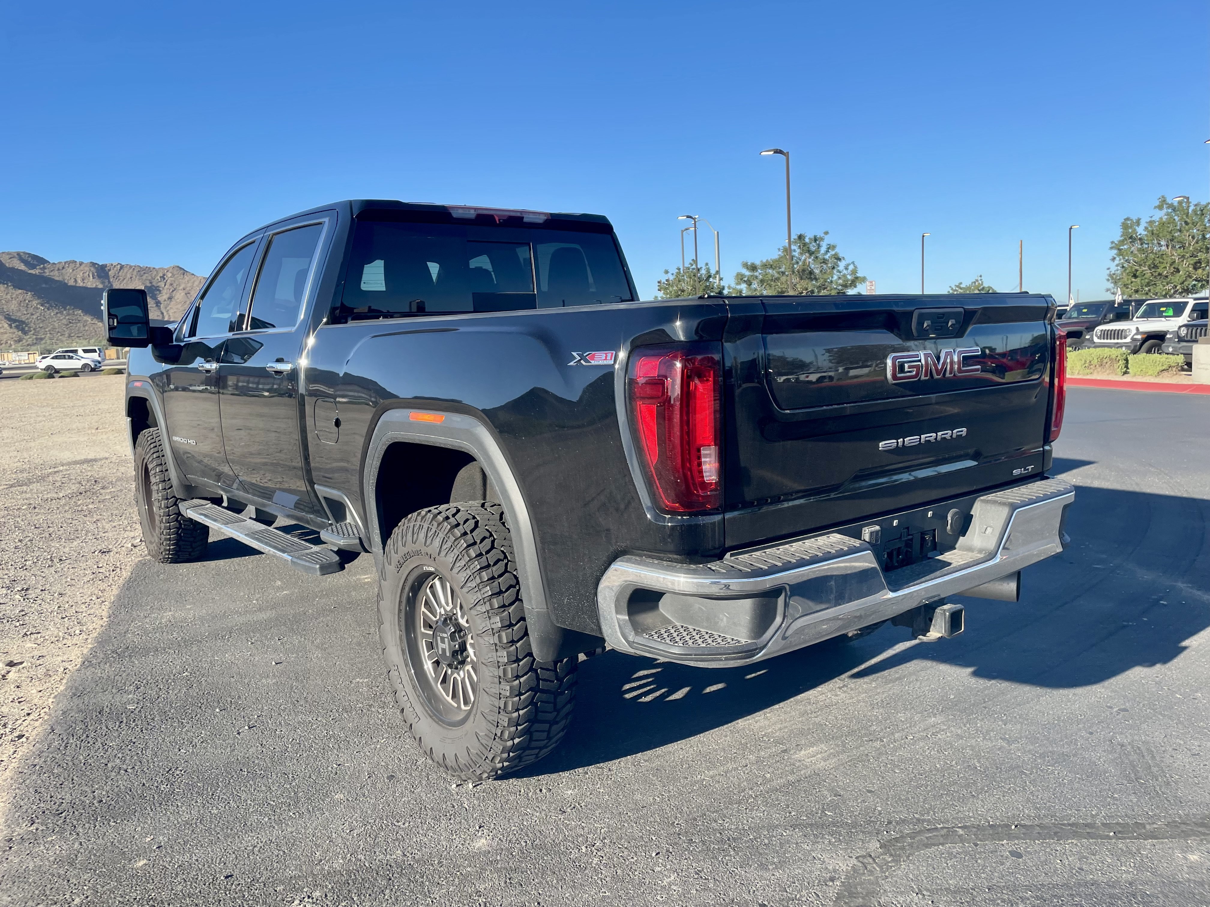 Used 2021 GMC Sierra 3500 SLT AWD/4WD image 3