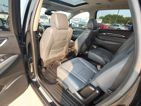 Used 2018 Buick Enclave Premium w/ Trailering Package AWD/4WD image 31