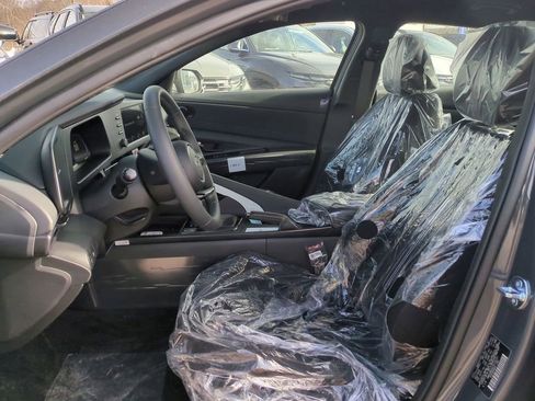 New 2026 Hyundai Elantra Sport FWD image 20