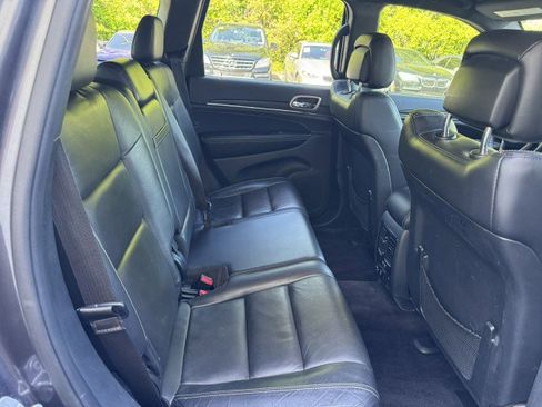 Used 2017 Jeep Grand Cherokee Limited AWD/4WD image 34
