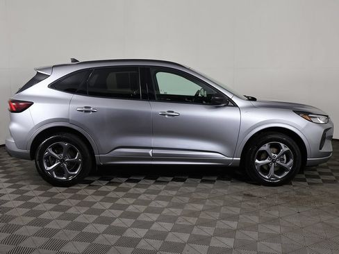 Used 2024 Ford Escape ST-Line w/ Tech Pack #1 AWD/4WD image 19