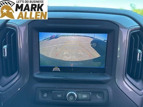 Used 2020 Chevrolet Silverado 1500 Custom w/ Custom Convenience Package image 10