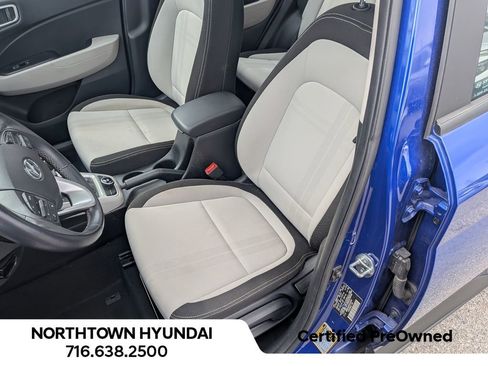 Certified 2023 Hyundai Venue SEL image 11