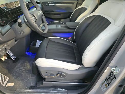 New 2026 Kia EV9 GT-Line image 13
