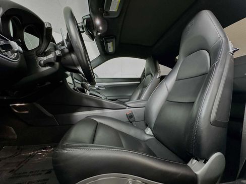 Certified 2018 Porsche 911 Turbo AWD/4WD image 5