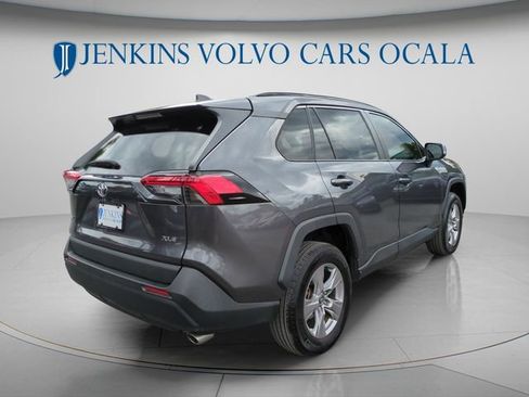Used 2023 Toyota RAV4 XLE w/ Convenience Package FWD image 4