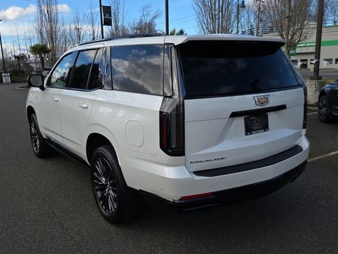 Used 2025 Cadillac Escalade Sport Platinum image 3