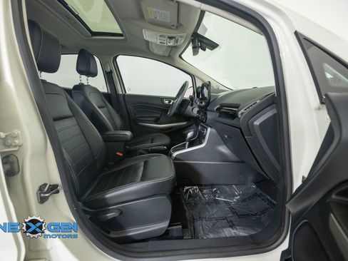 Used 2019 Ford EcoSport Titanium AWD/4WD image 42