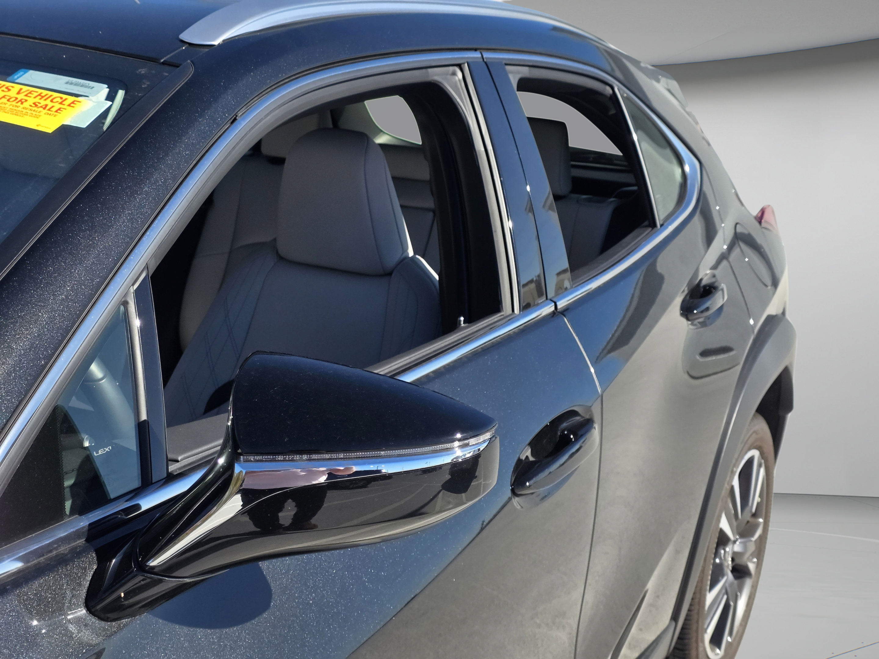 Used 2024 Lexus UX 250h FWD image 32