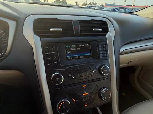 Used 2013 Ford Fusion SE FWD image 9