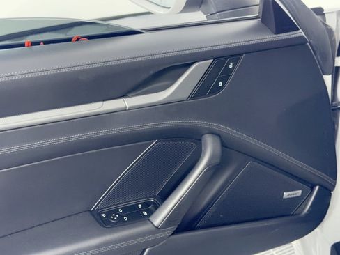 Certified 2022 Porsche 911 Carrera RWD image 15