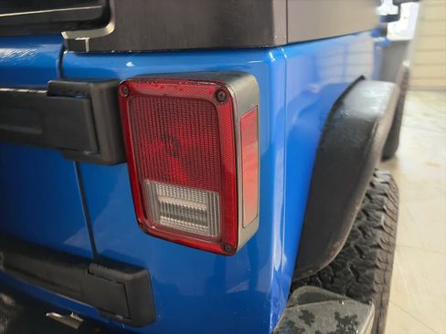 Used 2015 Jeep Wrangler Rubicon w/ Trailer Tow Group image 11