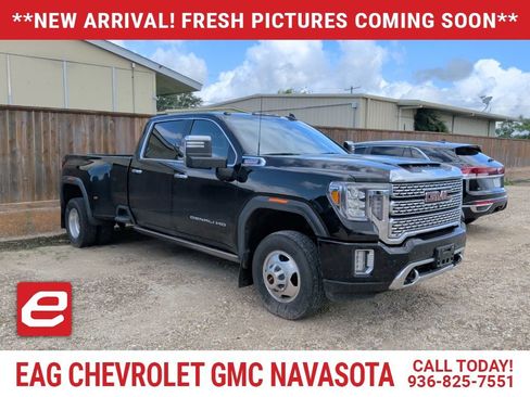 Used 2022 GMC Sierra 3500 Denali w/ Denali Ultimate Package AWD/4WD image 1