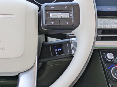 Used 2025 Hyundai Santa Fe Calligraphy image 15