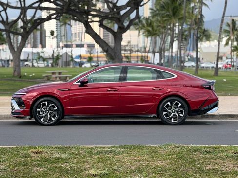 Used 2024 Hyundai Sonata SEL FWD image 2