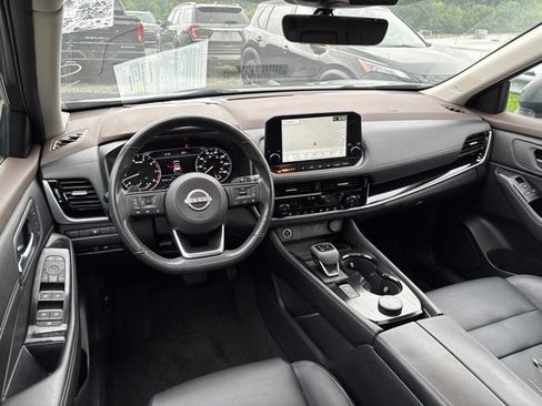 Certified 2023 Nissan Rogue SL w/ SL Premium Package AWD/4WD image 11