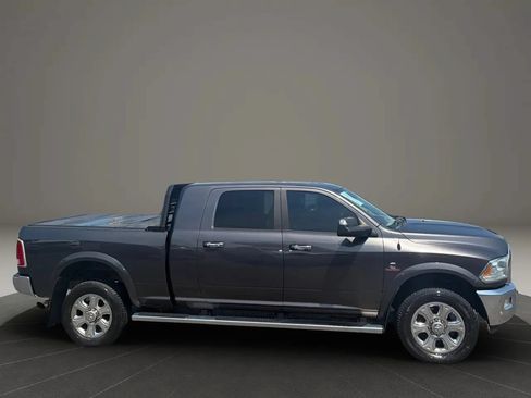 Used 2016 RAM 2500 Laramie w/ Convenience Group AWD/4WD image 6