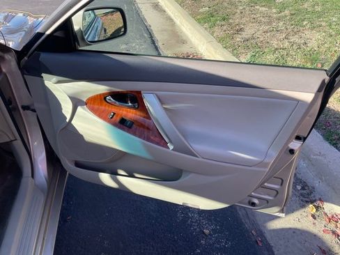 Used 2009 Toyota Camry XLE image 22