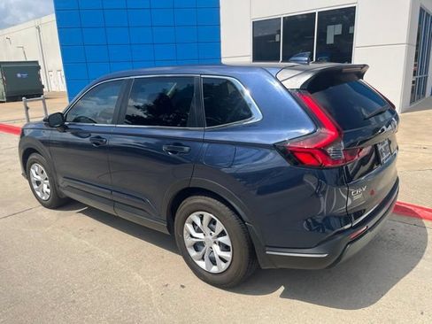 Used 2025 Honda CR-V LX image 6