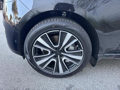 New 2026 Land Rover Range Rover SE image 10