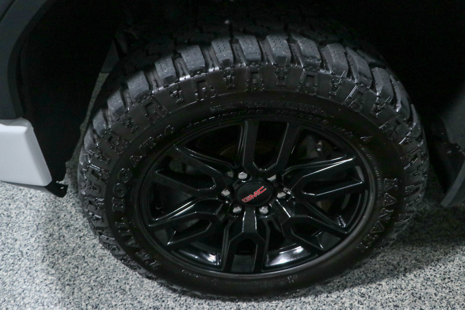 Used 2021 GMC Sierra 1500 AT4 w/ AT4 Premium Package AWD/4WD image 11