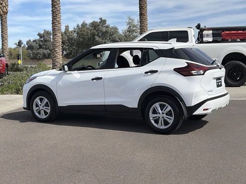 Used 2025 Nissan Kicks Play S image 8