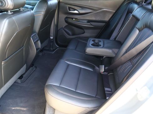 Used 2025 Buick Envista Avenir image 23