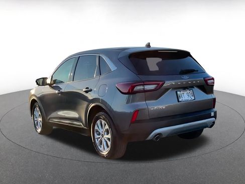 Used 2023 Ford Escape Active image 10