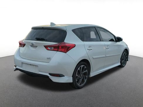 Used 2017 Toyota Corolla iM image 6