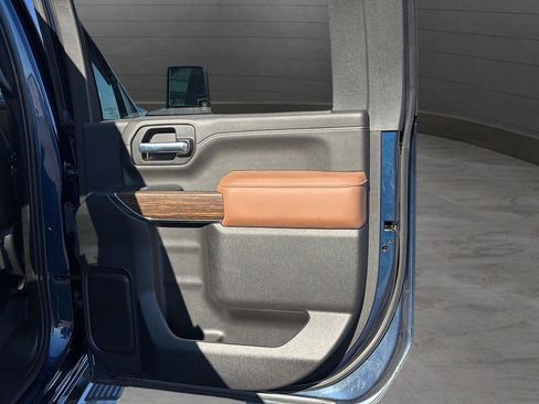 Used 2023 Chevrolet Silverado 3500 High Country w/ Z71 Off-Road Package image 17