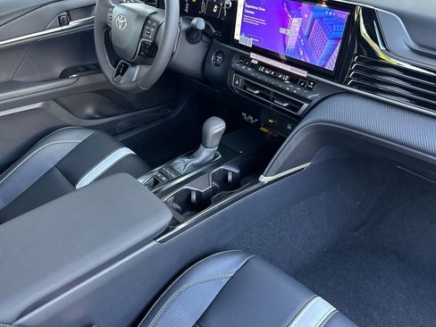 New 2026 Toyota Camry SE FWD image 17