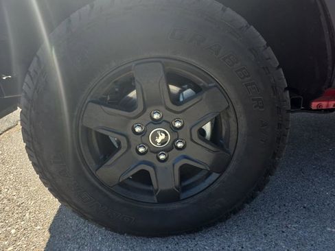 Used 2025 Ford Bronco Big Bend AWD/4WD image 16