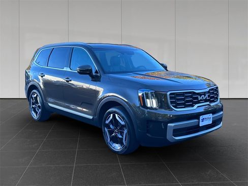 Used 2023 Kia Telluride S image 7