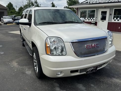 Used 2014 GMC Yukon XL Denali AWD/4WD image 3