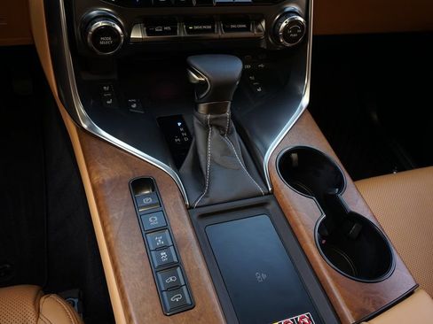 Used 2026 Lexus LX 600 4WD w/ Accessory Package (2T) image 19